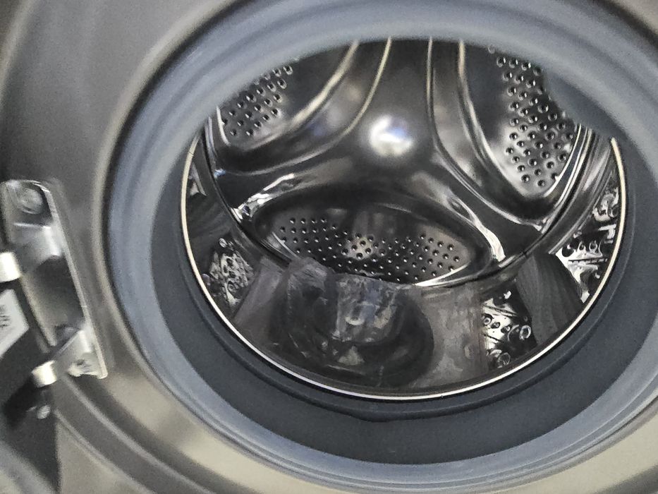 Нова инверторна слим пералня Bomann 8 кг инокс