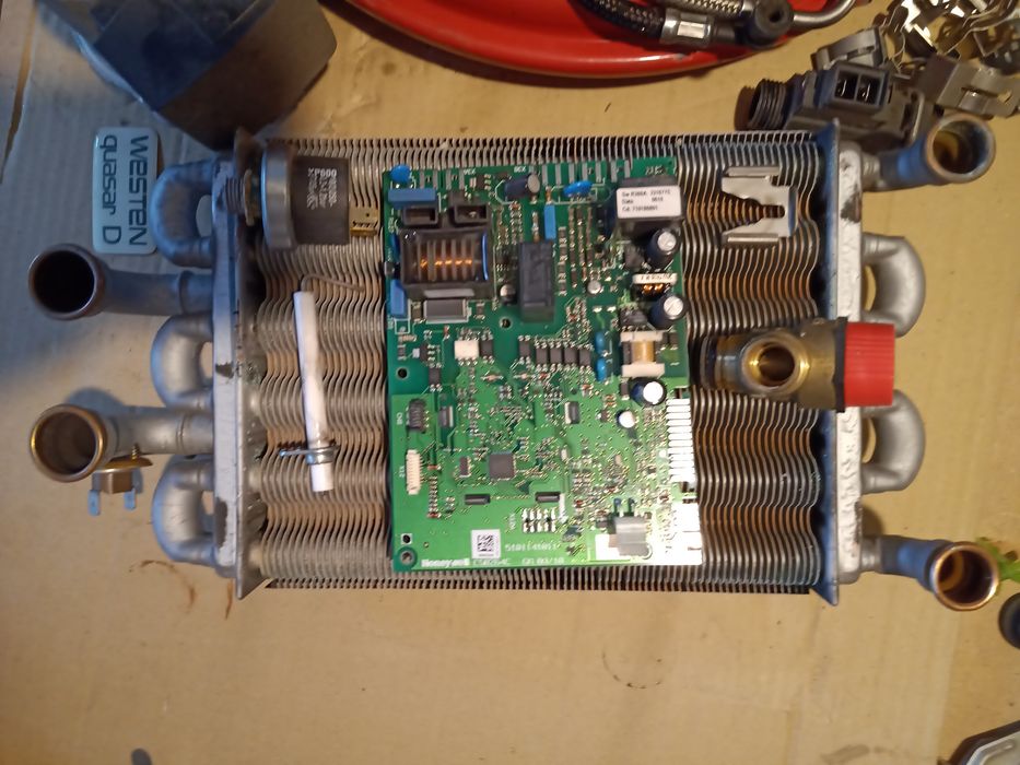 Westen quasar D 24 ff Schimbator de caldura Placa electronica Vana gaz