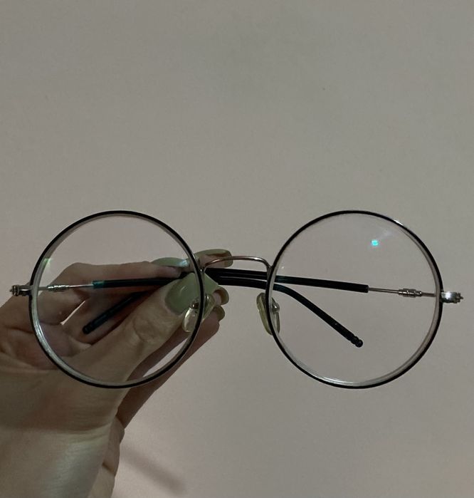Очки оптические. Оправа со стеклами, можно поменять.