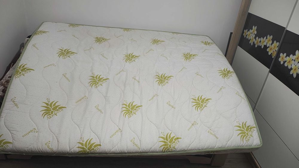Vând saltea pat (160x200)