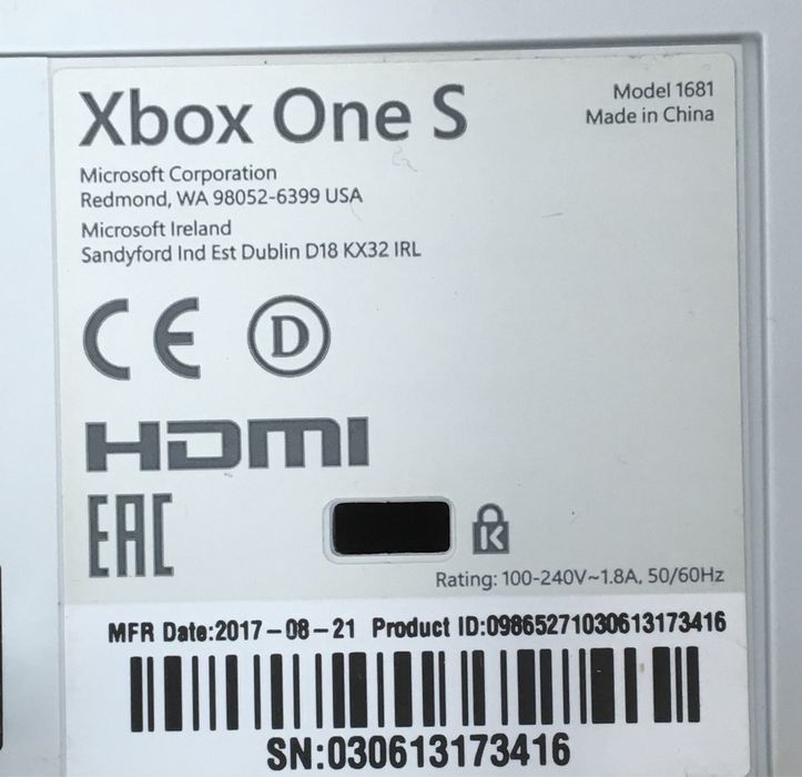 Xbox One S 500 GB Model 1681 Controler Alb Cutie Accesorii