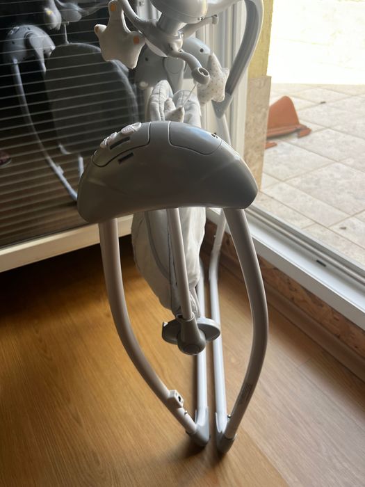 Електрическата люлка Cangaroo - сива