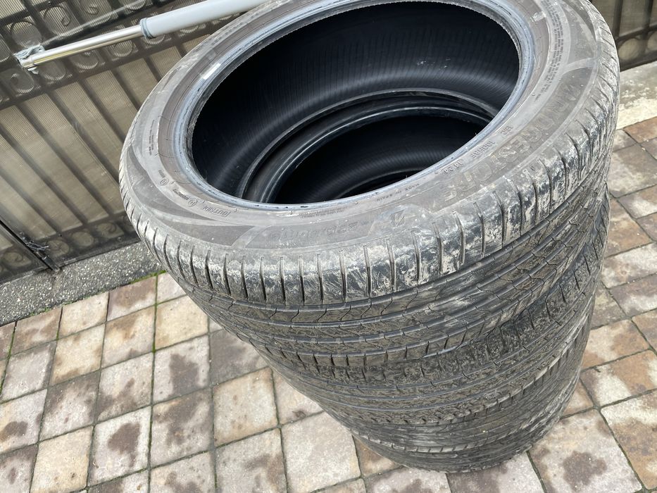 Vand 4 cauciucuri Bridgestone 235.50.19 foarte bune