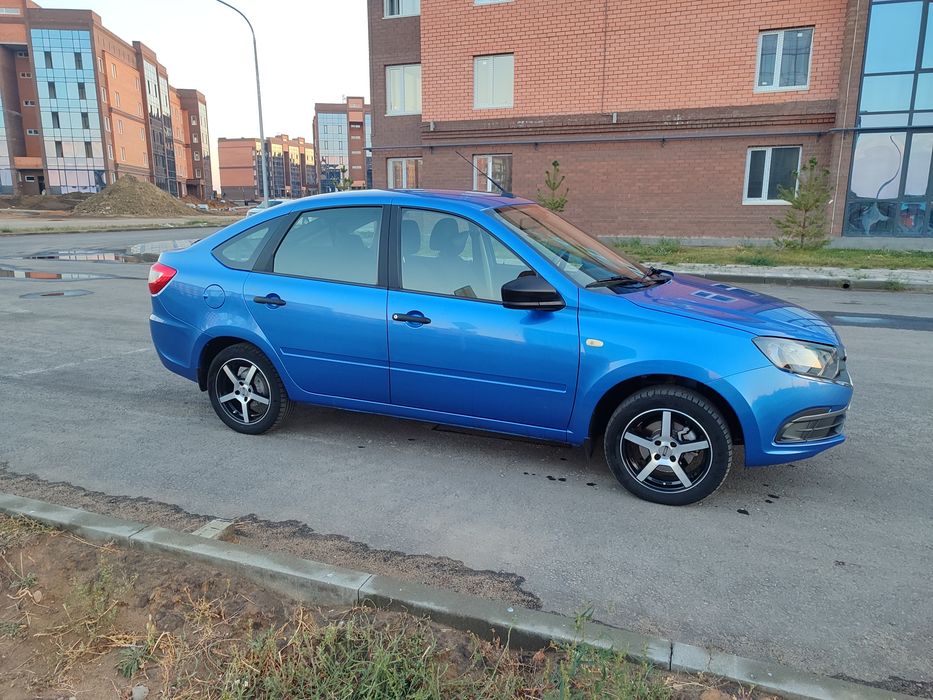 Продам лада гранта лифтбек