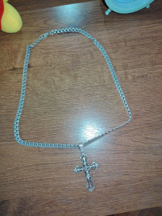 Цепочка с крестиком