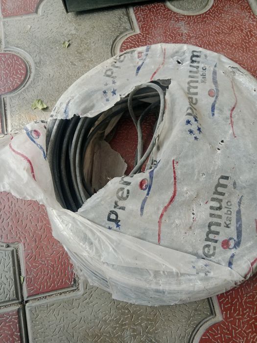 Продам кабель и гофру