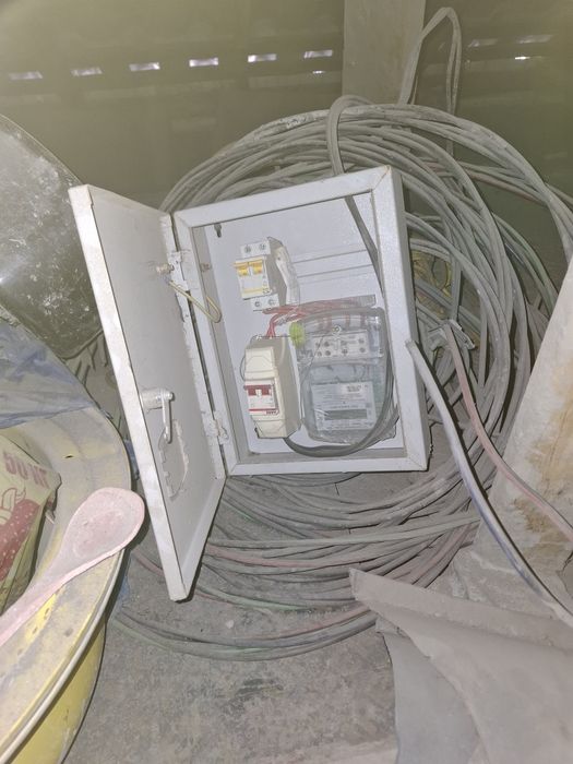 Электросчетчик бу  в комплекте