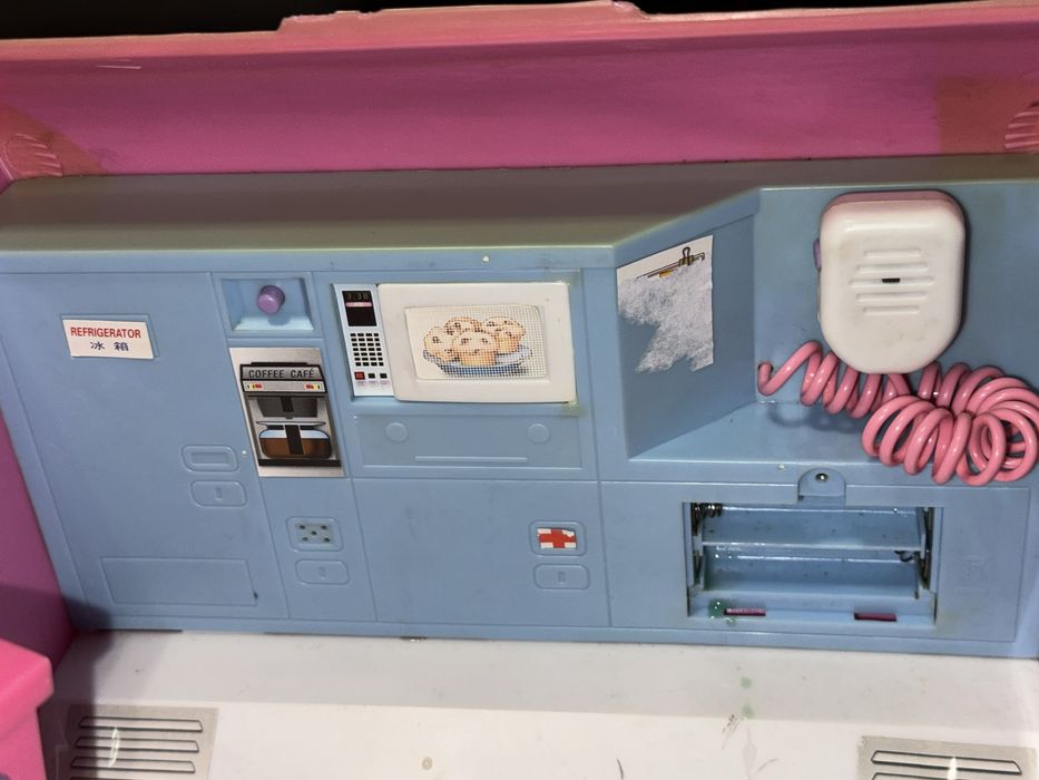 Барби самолет трансформер