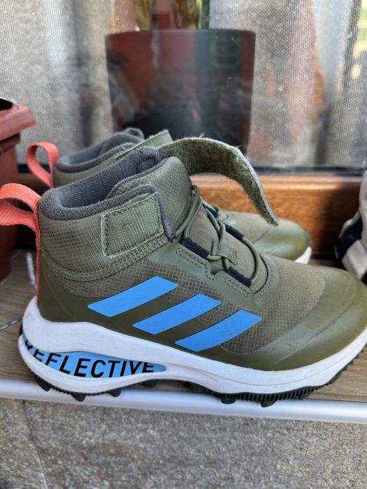 Маратонки adidas 30номер