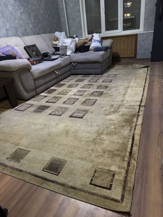 Продам ковер большой