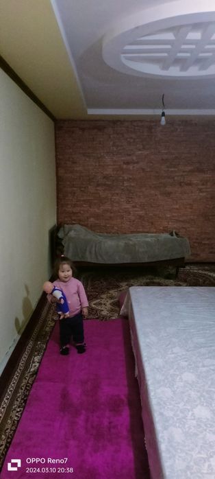 Бустонлик туман да Уй сотилади