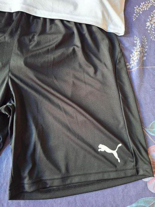 Мъжко екипче!Гащета Пума и фланелка на Тотнъм!
