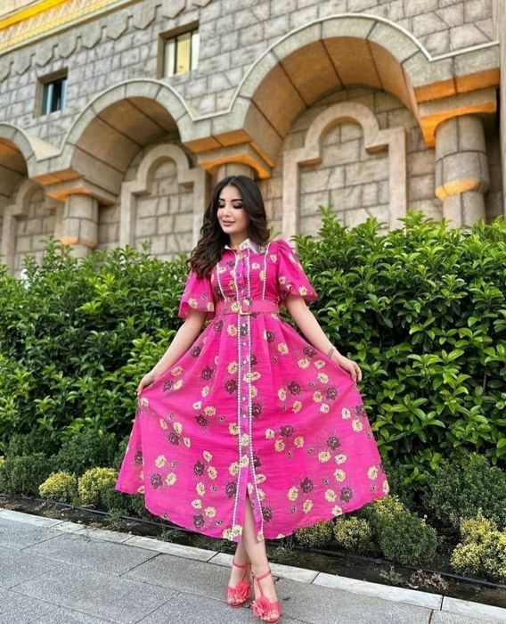 Продам платья новые нарядные