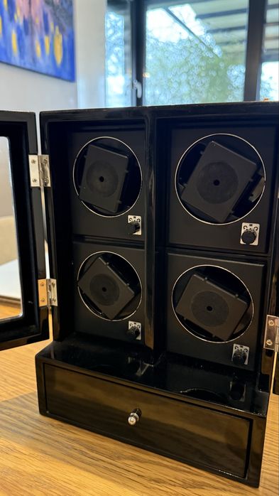 Cutie 4 ceasuri automate lemn negru lacuit