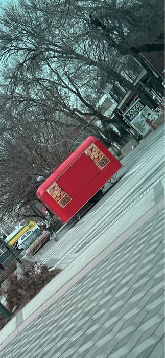 Фудтрак красный для продажи