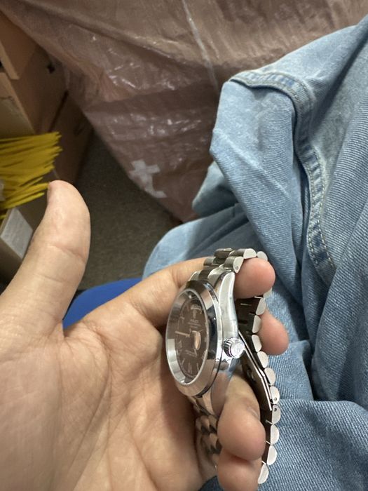 Срочно продаются часы