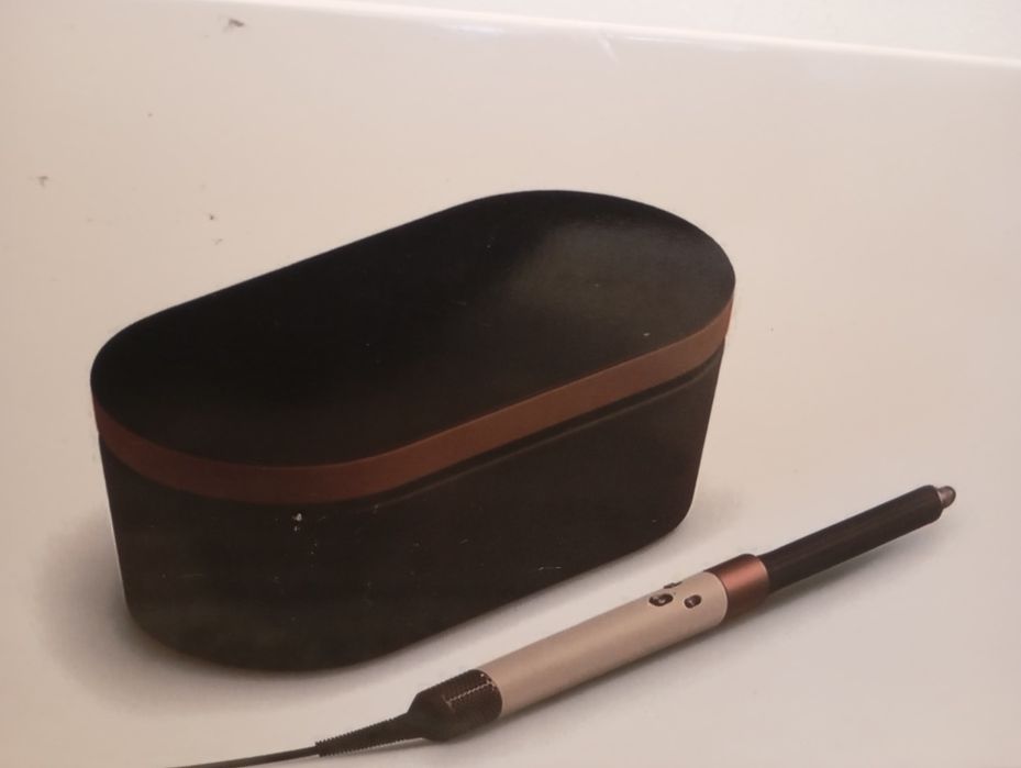 Продаю dyson  новый не бу