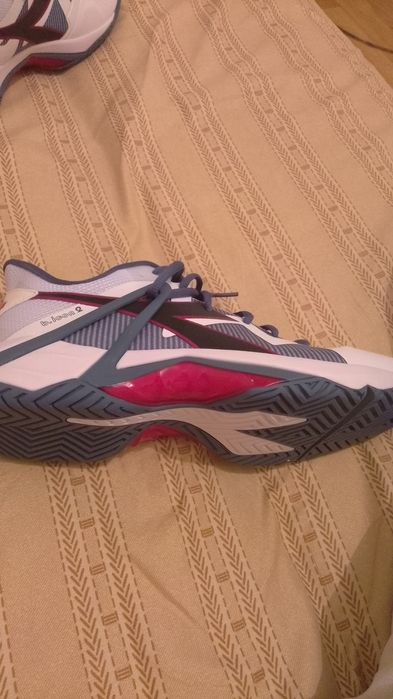 Кроссовки для тенниса и для бега