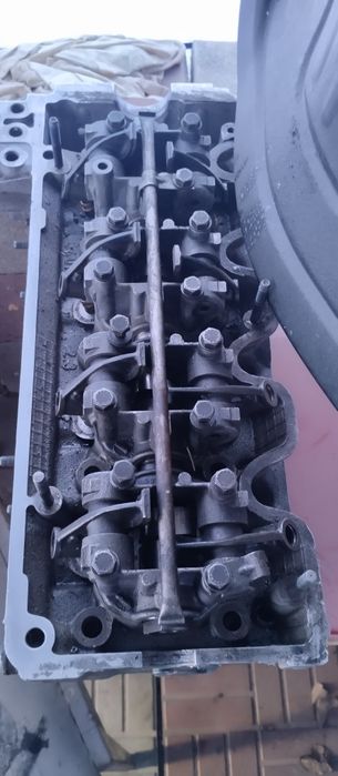 Головка блока цилиндров ГБЦ Мерседес 2,3