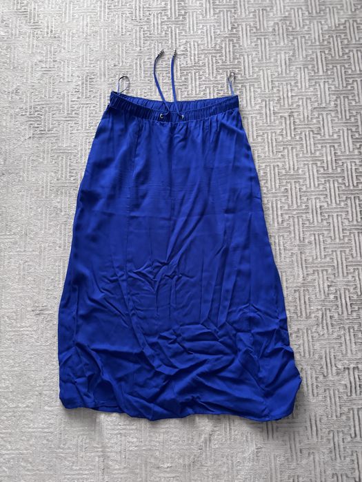 Отдам даром женскую одежду