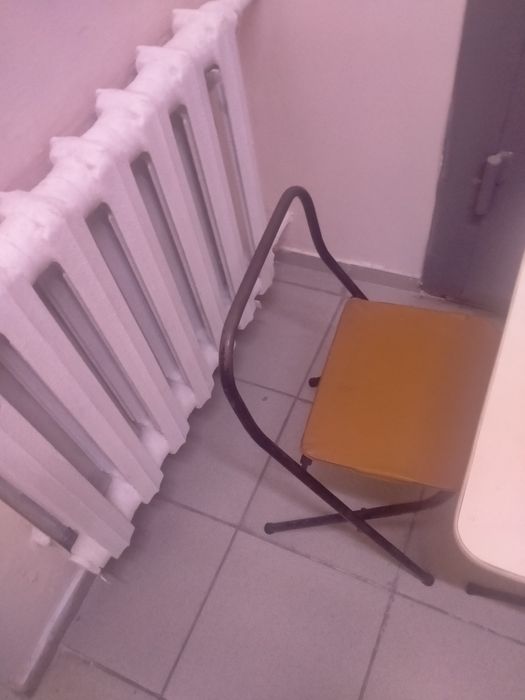Столик с двумя стульчиками