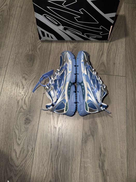 Off White Be Right Back