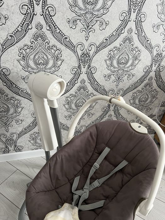 Электрокачели Joie (шезлонг)