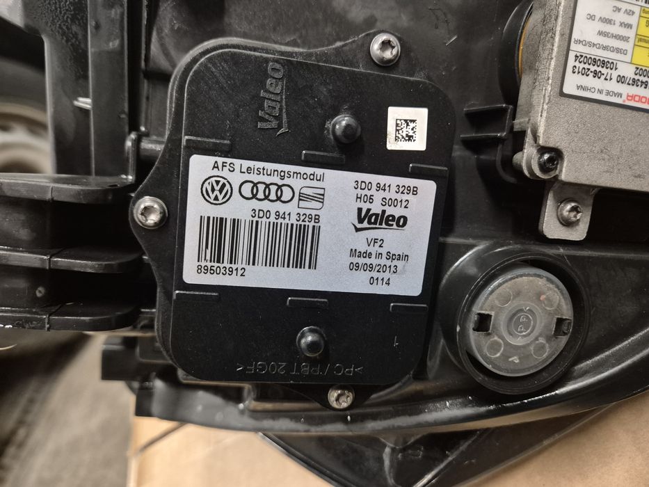 Оригинален фар пасат б7 ксенон