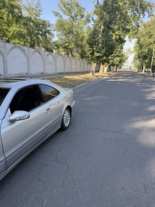 Mercedes-Benz CLK 240 2001 — 2
