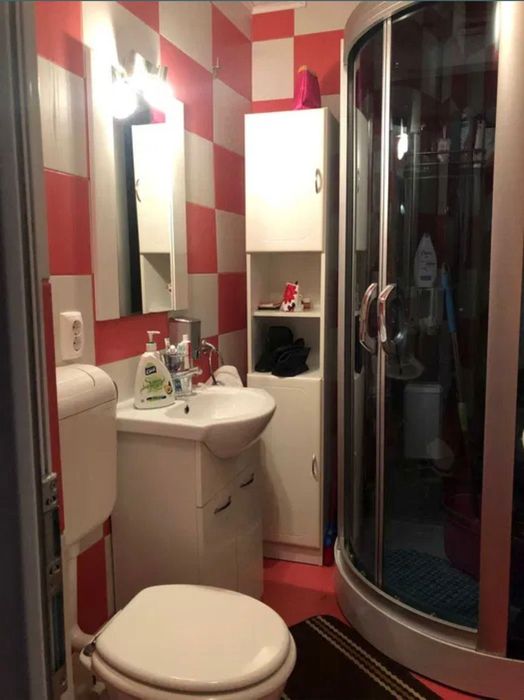 Garsonieră de închiriat în spate la AFI