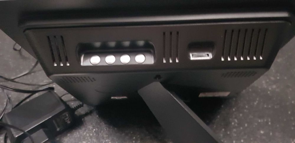 Продавам фото фрейм на марката Braun