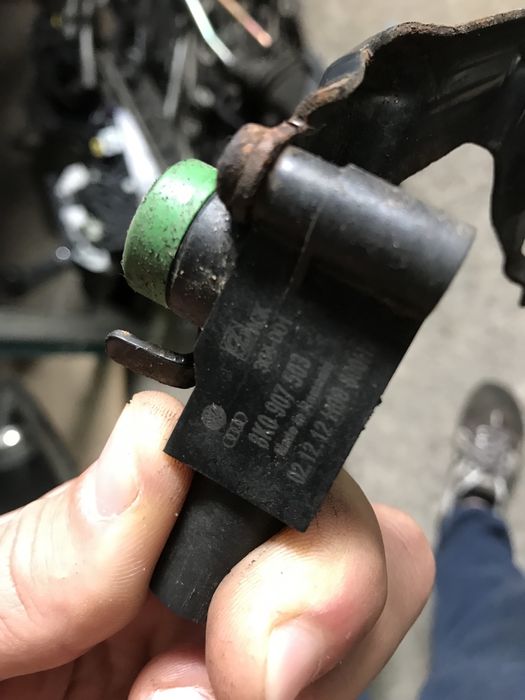 датчик окачване audi a4b8 a5