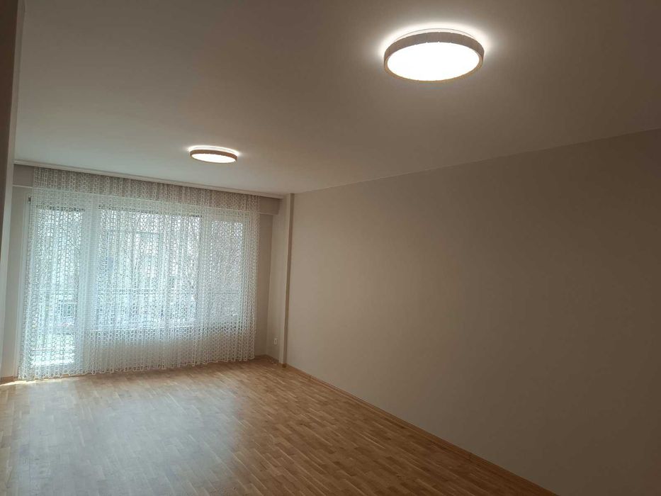 Продава се Двустаен апартамент в Варна, Център - 61 кв.м за 1421 €/кв.м - Снимка #7