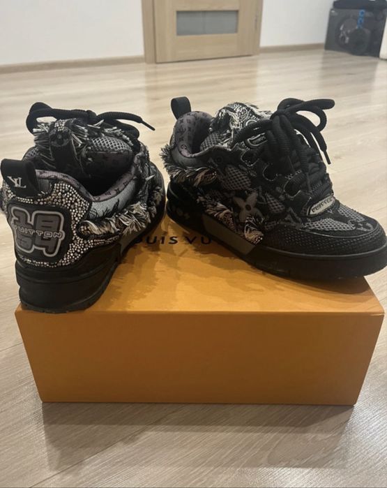 lv skate swarovski