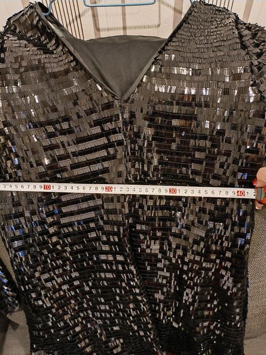 Рокля ESPRIT в пайети за специални поводи!