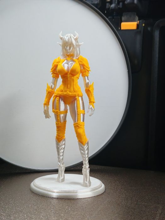 Figurină Colecție Succubus / Demon Figurine 3D – Detalii Premium, Armură Dual-Tone