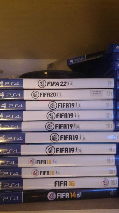 FIFA si PES  de la 09 pana la 23 toate  pt PS3 si PS4