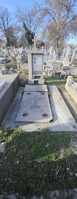 Loc de veci CRIPTA 3 locuri cimitir ETERNITATEA