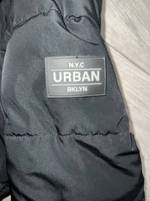 Vând geacă Urban Yigga