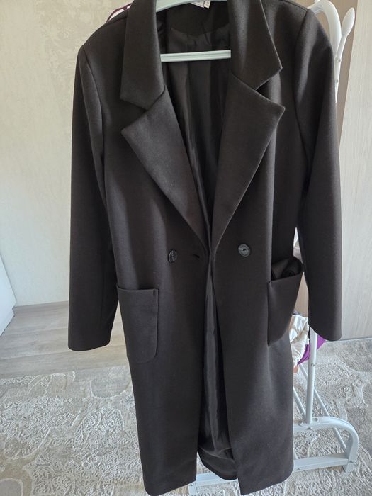 Продам пальто черное