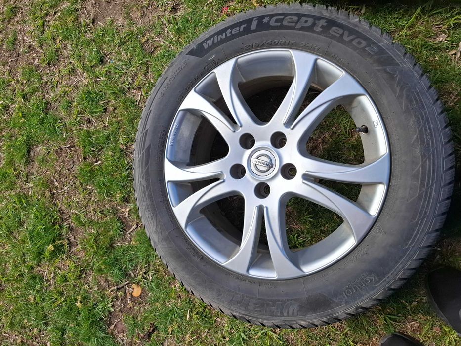 Джанти с гуми Нисан Кашкай 17"