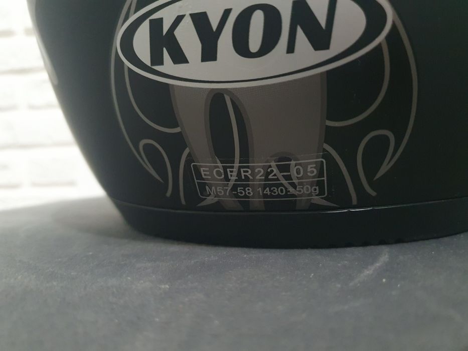 Каска за мотор KYON, размер М