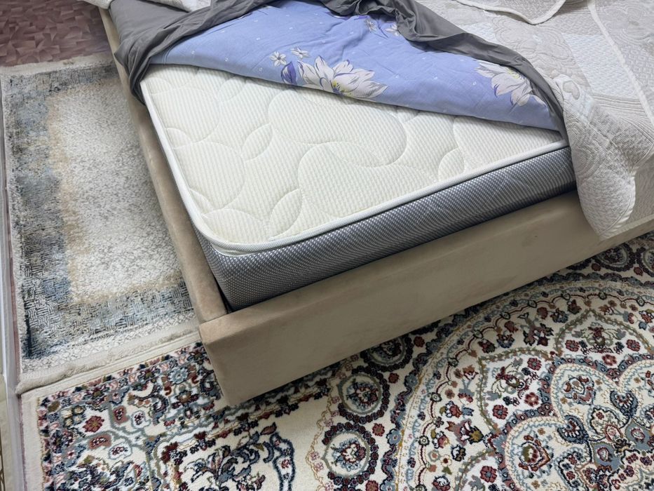 Продам диван с матрасом