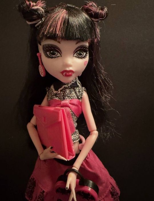 Лот Monster high