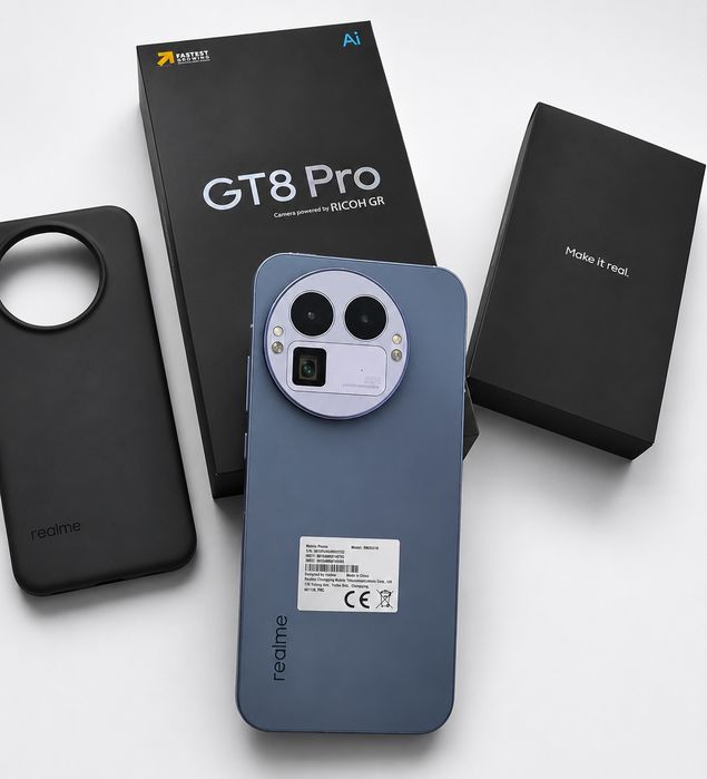 Продавам realme gt 8 pro