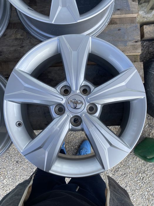 17 цола 5 х 114.3 мм Тойота  C-HR  , Аурис , Auris , Toyota
