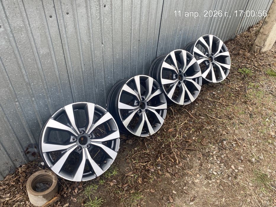 Продам диски в отлично состоянии