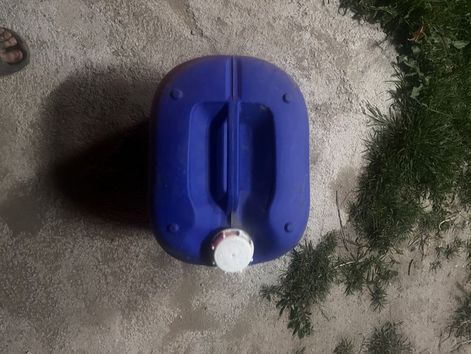 пластик канистра