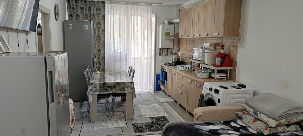 Vand apartament nou