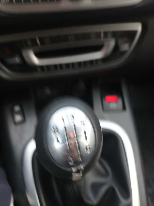 Vând Renault Scenic,an fabricație 2012, impecabil.